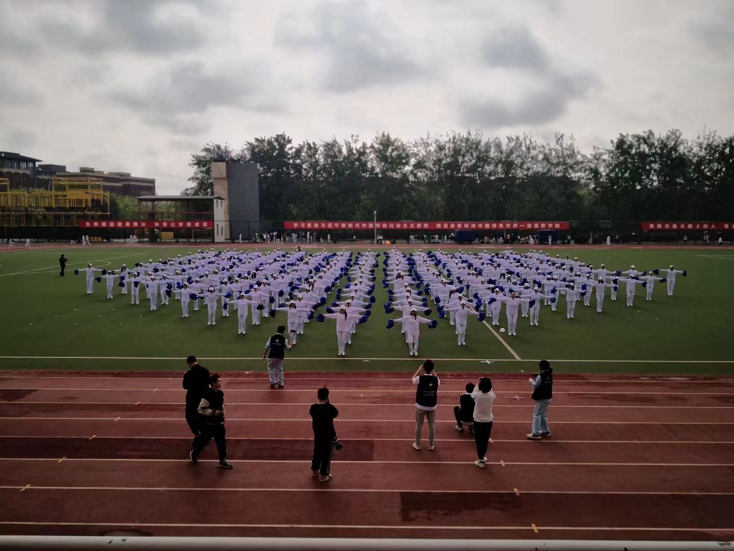 韵律操全.jpg 韵律操全.jpg