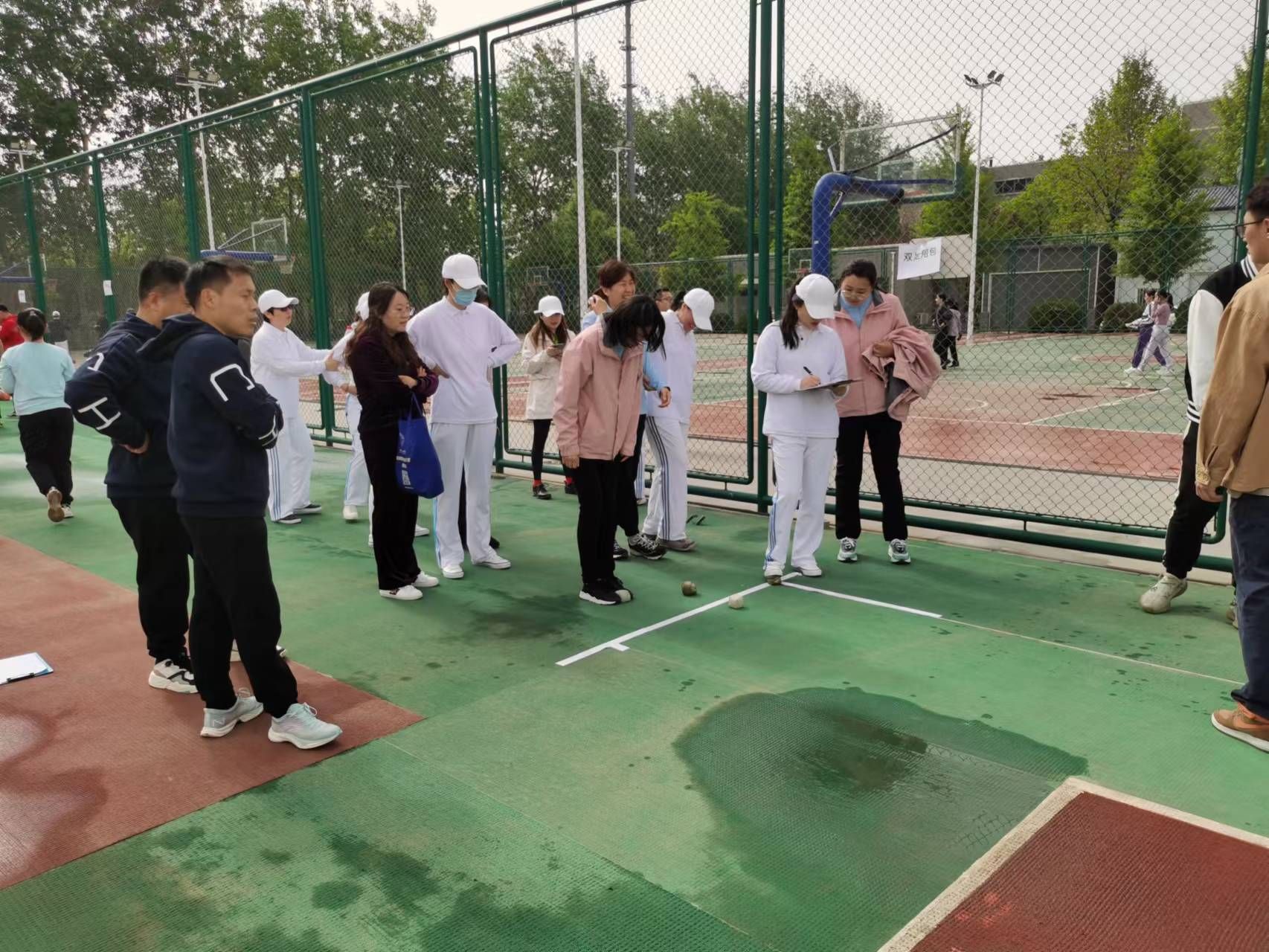 双足甩包.jpg 双足甩包.jpg