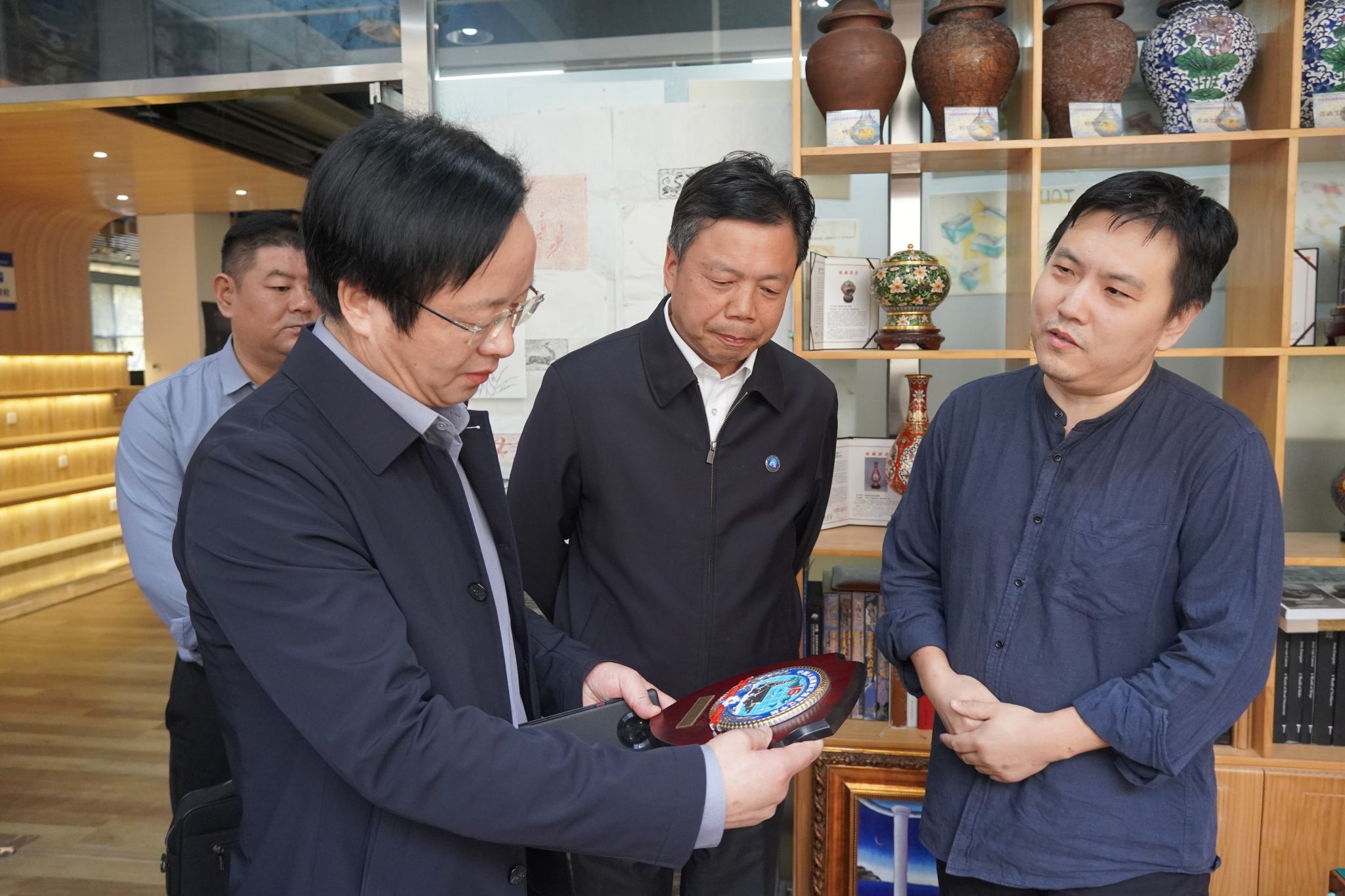 参观.jpg