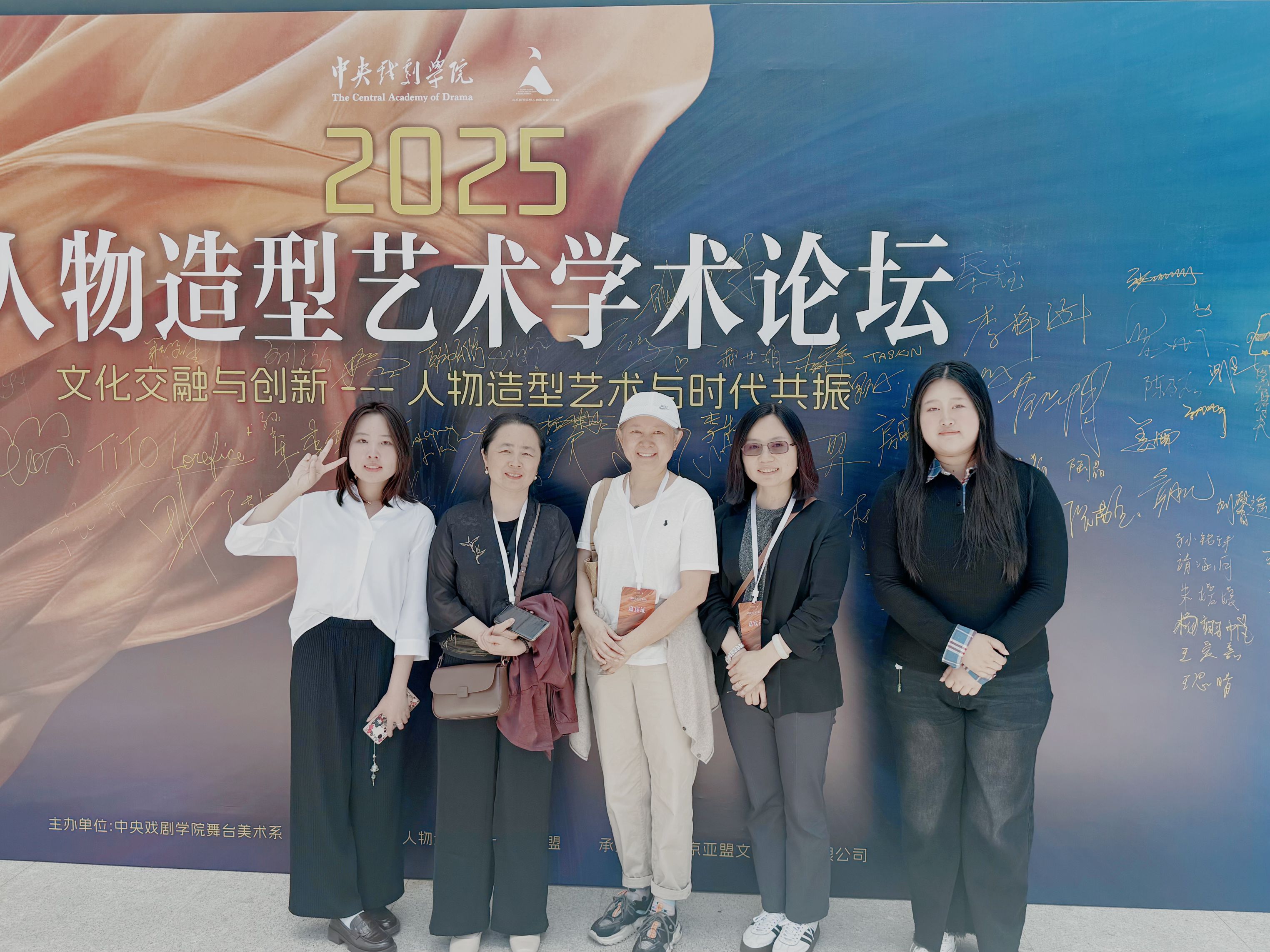 e0929428dd52a4302cd850827f4afc3.jpg