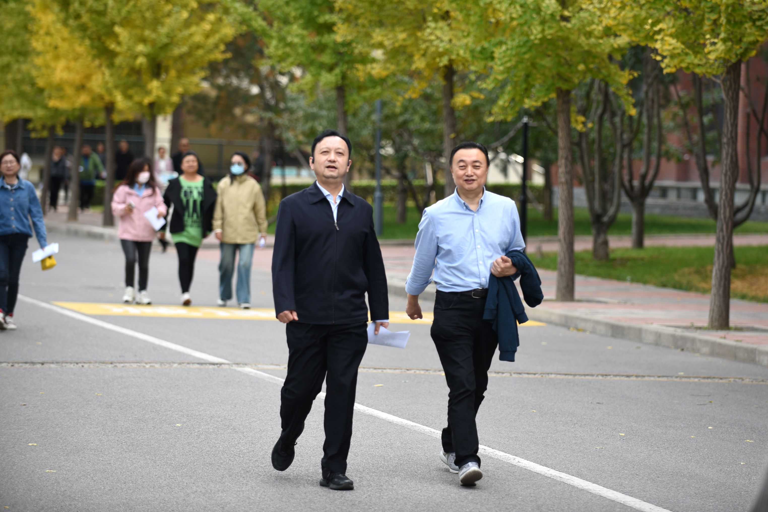 健步走1.jpg 健步走1.jpg