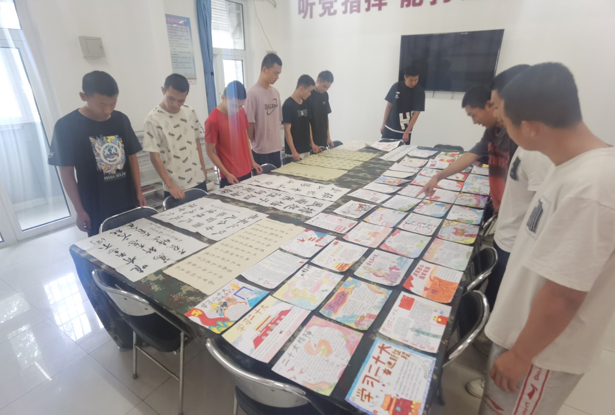 军士教育学院开展“请党放心,强军有我”系列教育活动展起来2.jpg