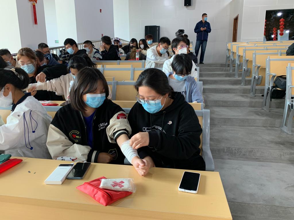 20221011-包扎练习.jpg