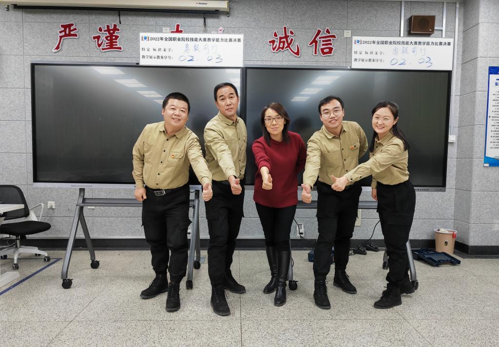 20221227-9 深化教风学风建设,教育教学改革成效显著.jpg