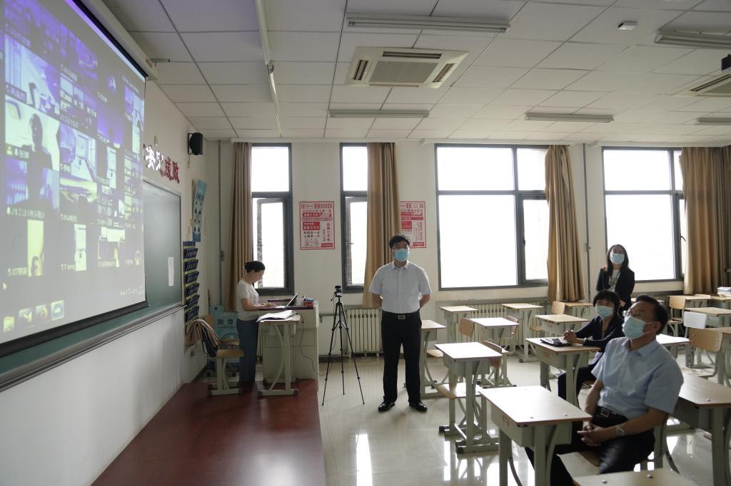 20220829-校领导检查新学期教学工作 (6).JPG