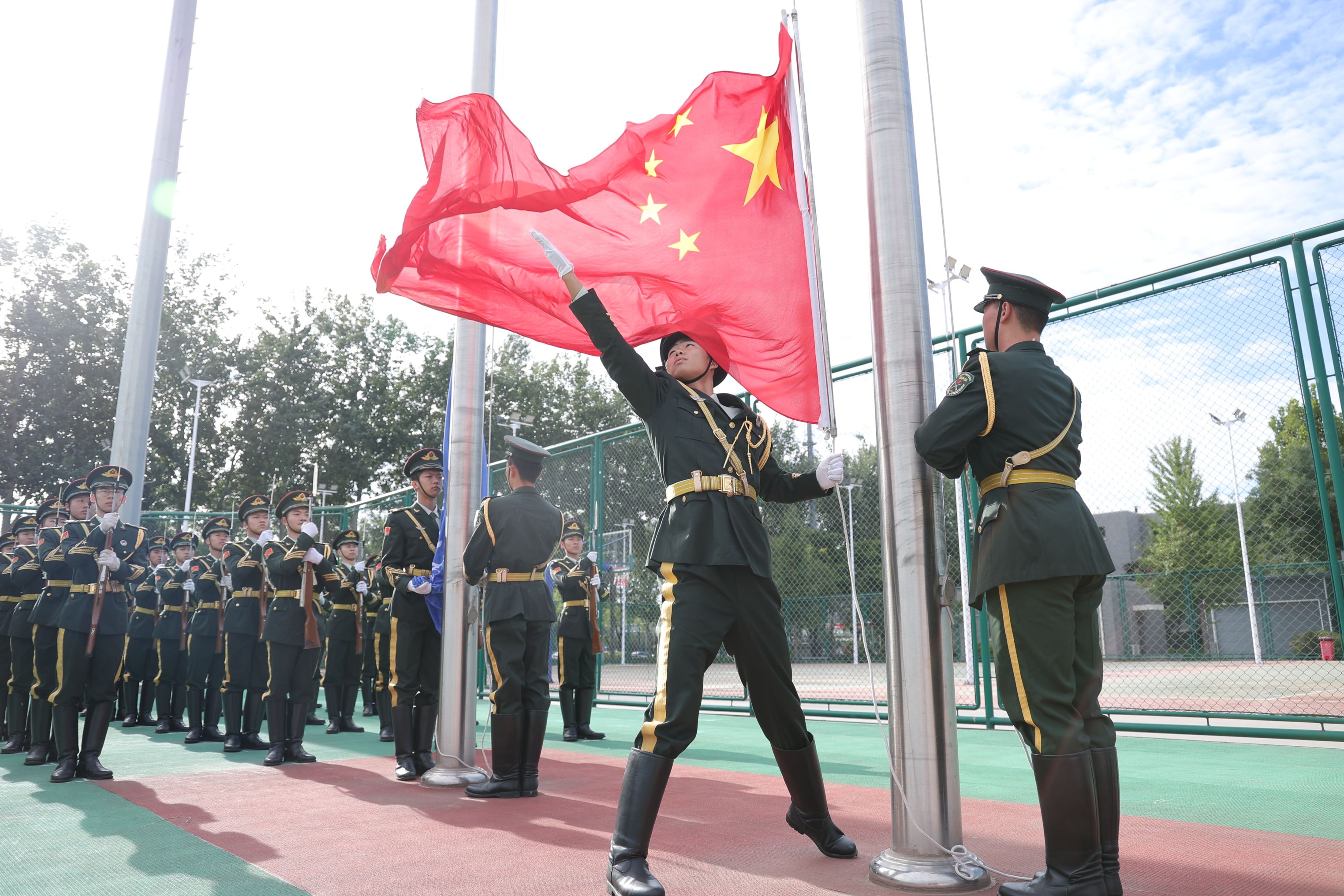 升国旗.JPG